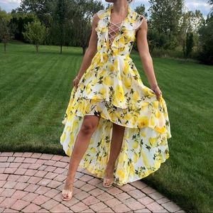 Lemoncello flowy dress assymetrical length size S.